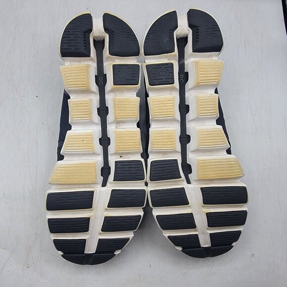 On Cloud 5 Womens 8 Black Running Shoes Athletic Causal Comfort Lightweight - Picture 7 of 14